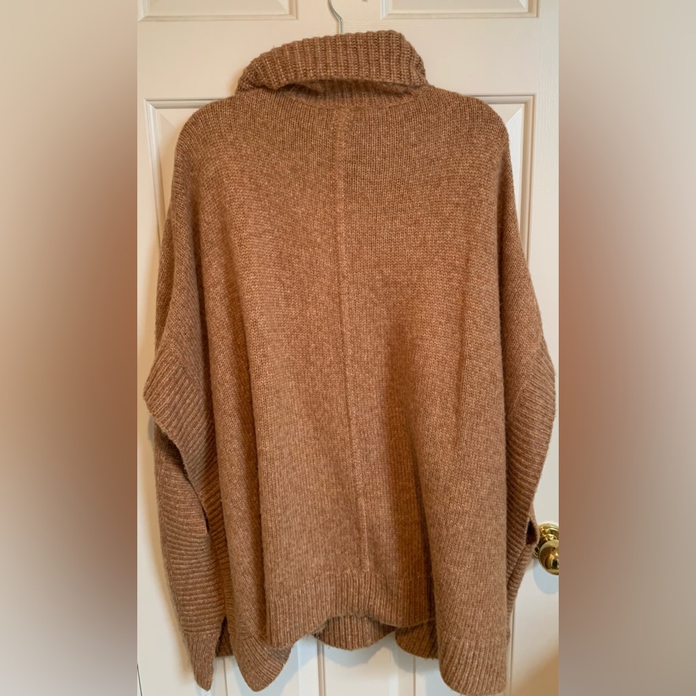 J Crew wool & alpaca blend turtleneck poncho in a camel knit. Size M/L. - Picture 4 of 6
